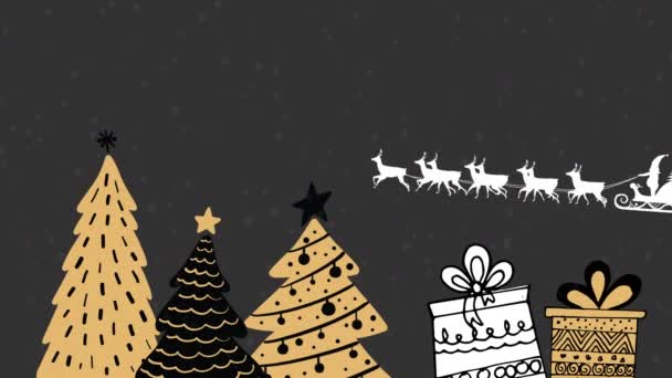 Санта Клаус Санчатах Тягне Оленів Проти Кількох Різдвяних Ялин Подарункових — стокове відео