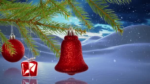 Décorations Noël Accrochées Branche Arbre Noël Contre Neige Tombant Sur — Video