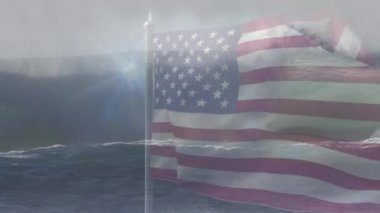 Amerika Birleşik Devletleri bayrağının denizlerde dalgalanan dalgaları canlandırması. seyahat, tatiller, vatanseverlik ve dijital olarak üretilen video konsepti.