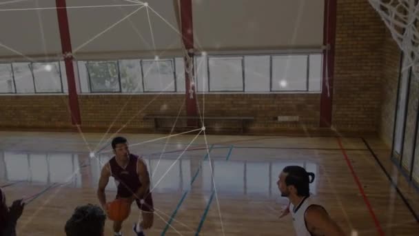 Animacja Sieci Połączeń Nad Grupą Różnorodnych Koszykarzy Siłowni Globalny Sport — Wideo stockowe