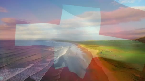 Cyfrowa Kompozycja Falującej Szwajcarskiej Flagi Widokiem Powietrza Plażę Krajowa Koncepcja — Wideo stockowe