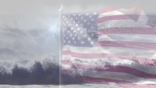 Digitális Összetétele Lengeti Nekünk Zászló Ellen Hullámok Tengerben Nemzeti Idegenforgalmi — Stock videók