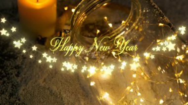 Yıldızların animasyonu ve yılbaşı süslemelerinin ardından yeni yıl kutlamaları. Noel, kış, gelenek ve kutlama konsepti dijital olarak oluşturulmuş video.