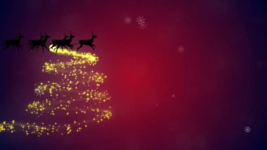 Yılbaşı ağacı oluşturan kayan yıldıza karşı ren geyikleri tarafından çekilen kızaklı Noel Baba. Noel şenliği ve kutlama konsepti