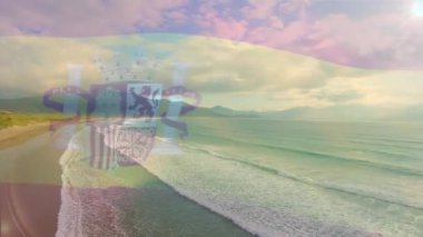 Sahilin havadan görüntüsüne karşı İspanya bayrağı sallamanın dijital bileşimi. Ulusal turizm ve seyahat kavramı