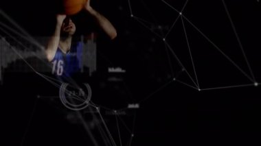 Beden eğitiminde karışık ırk erkek basketbol oyuncusu üzerinden bağlantı ağlarının animasyonu. global spor, bağlantılar ve veri işleme kavramı dijital olarak oluşturulmuş video.