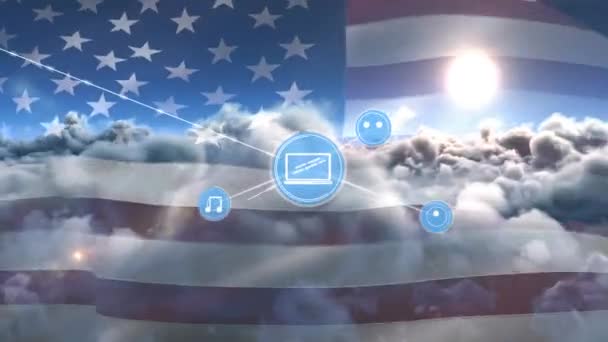 Red Iconos Digitales Sobre Ondeándonos Bandera Contra Nubes Cielo Concepto — Vídeo de stock