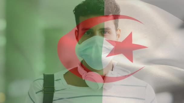 Анимация Флага Алжира Размахивающего Над Человеком Маске Время Пандемии Ковида — стоковое видео