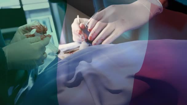 Animatie Van Italiaanse Vlag Zwaaiend Chirurgen Operatiekamer Wereldwijde Geneeskunde Gezondheidszorg — Stockvideo