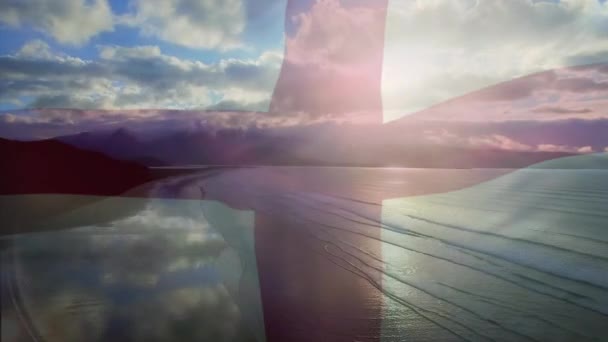 Цифровой Состав Английского Флага Машущего Против Воздушного Вида Волн Море — стоковое видео
