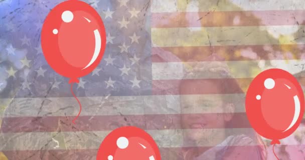 Dank Veteranen Sms Banner Ballonnen Zweven Vrouwelijke Kaukasische Soldaat Met — Stockvideo
