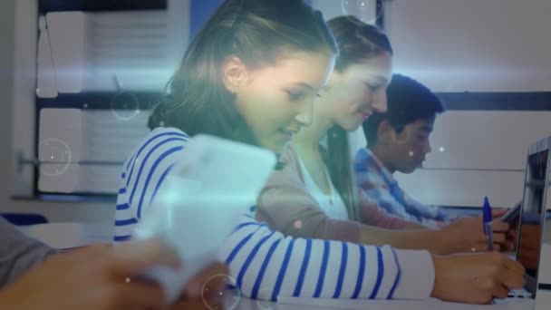 Animatie Van Het Netwerk Van Verbindingen Met Iconen Leerlingen School — Stockvideo