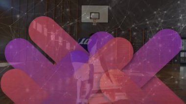 Afro-Amerikan erkek basketbolcu üzerinden bağlantı ağının animasyonu. global spor, bağlantılar ve dijital arayüz konsepti dijital olarak oluşturulmuş video.