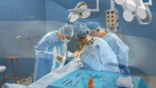 Κινούμενη Σημαία Της Αργεντινής Κυματίζει Πάνω Χειρουργούς Στο Χειρουργείο Παγκόσμια — Αρχείο Βίντεο