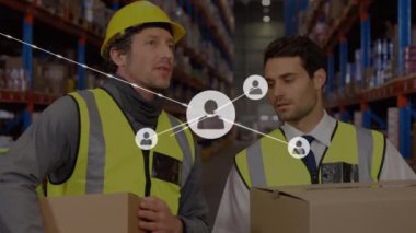 Depoda çalışan adamların üzerindeki simgelerle bağlantı ağının animasyonu. küresel çevrimiçi alışveriş, gönderme ve bağlantılar konsepti dijital olarak oluşturulmuş video.