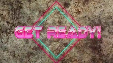 Geometrik hareketli şekiller üzerinde hazır metin animasyonu. Video oyunu, eğlence ve dijital arayüz kavramı dijital olarak oluşturuldu.