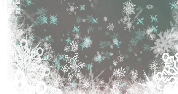 Bild Von Schnee Der Über Weihnachtsschneeflocken Auf Grauem Hintergrund Fällt — Stockfoto