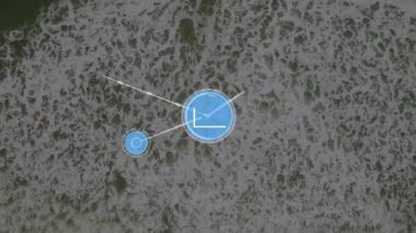 Deniz manzarası üzerindeki simgelerle bağlantı ağının animasyonu. küresel sosyal medya ve iletişim konsepti dijital olarak oluşturulmuş video.