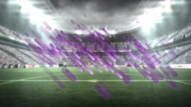 Spor stadyumunun üzerine düşen mor ışık izlerinin animasyonu. spor, bağlantılar ve yarışma konsepti dijital olarak oluşturulmuş video.