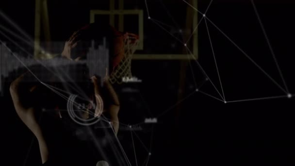 Анімація Мережі Язків Обробки Даних Над Баскетболістом Концепція Глобального Спорту — стокове відео
