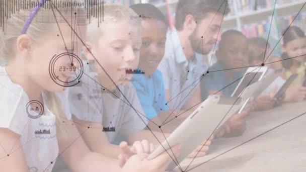 Animace Sítě Propojení Přes Učitele Školní Děti Pomocí Tablet Globální — Stock video