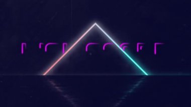 Geometrik hareketli şekiller üzerinde yüksek skorlu metin animasyonu. Video oyunu, eğlence ve dijital arayüz kavramı dijital olarak oluşturuldu.