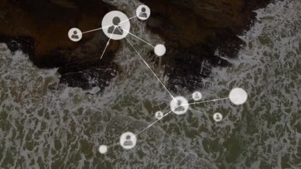Анімація Мережі Язків Іконками Над Видом Море Глобальні Соціальні Мережі — стокове відео