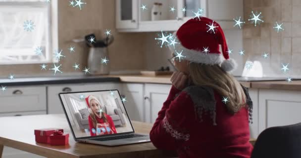 Animáció Karácsonyi Csillagok Felett Kaukázusi Mikulás Kalap Laptop Videó Hívás — Stock videók