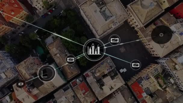 Şehir Manzarası Üzerindeki Simgelerle Bağlantı Ağının Animasyonu Küresel Sosyal Medya — Stok video