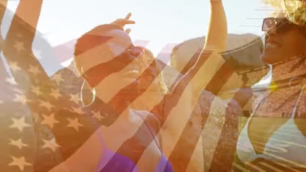 ビーチやスタジアムで楽しんでいる友人のグループにウサの旗を振るアニメーション 愛国心とお祝いの概念デジタルで生成されたビデオ — ストック動画