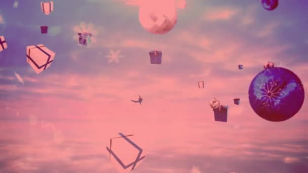 Schneeflocken Christbaumkugeln Und Geschenksymbole Fallen Gegen Wolken Himmel Weihnachtsfeier Und — Stockvideo