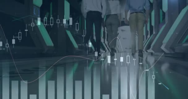 ビジネスの人々が現代のオフィスを歩く上での財務データ処理のアニメーション グローバルビジネス デジタルインターフェースの概念デジタルで生成されたビデオ — ストック動画