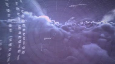 Veri işleme ve insan beyninin kara arka plandaki bulutlar üzerindeki animasyonu. küresel veri işleme, hesaplama ve dijital arayüz kavramı dijital olarak oluşturulmuş video.