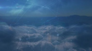 Arka plandaki manzara üzerindeki bağlantı ağının animasyonu. küresel bağlantılar, veri işleme ve dijital arayüz konsepti dijital olarak oluşturulmuş video.