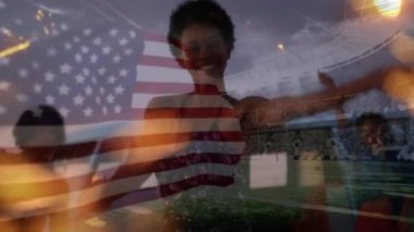 Sahilde ve stadyumda eğlenen bir grup arkadaşa bayrak sallama animasyonu. seyahat, tatiller, vatanseverlik ve dijital olarak üretilen video konsepti.