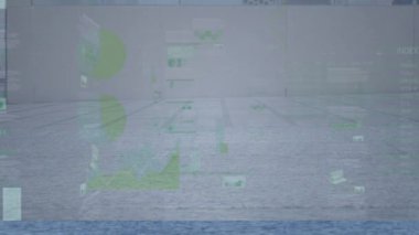 Sokaklarda yürüyen farklı insanlar üzerinde finansal veri işleme animasyonu. küresel iş, veri işleme ve dijital arayüz konsepti dijital olarak oluşturulmuş video.