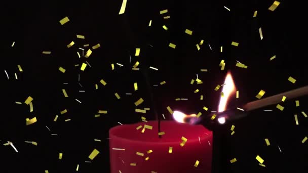 Mumların Üzerine Düşen Konfeti Animasyonu Kibrit Doğum Günü Şenlik Kutlama — Stok video