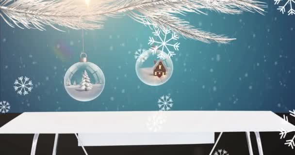 Animación Nieve Cayendo Sobre Abeto Con Chucherías Navidad Tradición Concepto — Vídeos de Stock