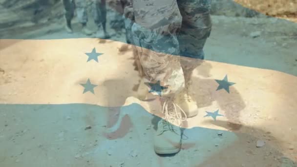 Animatie Van Vlag Van Honduras Zwaaien Kaukasische Soldaten Marcheren Strijdkrachten — Stockvideo