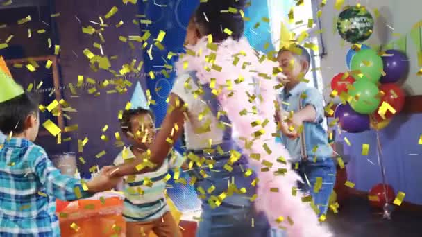 Animación Confeti Cayendo Sobre Niños Bailando Fiesta Concepto Infancia Fiesta — Vídeo de stock