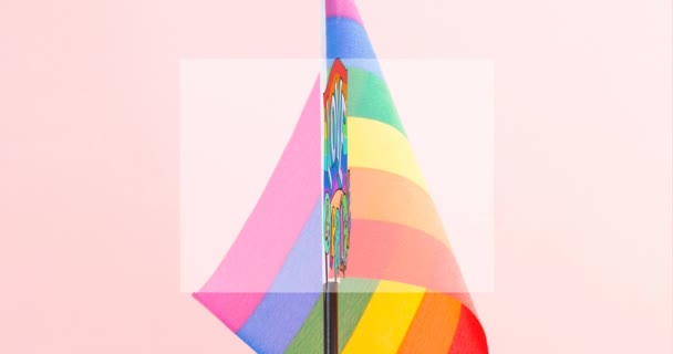 レズビアンカップルのコーヒーを飲むの中央部に虹の旗のアニメーション Lgbtの権利と平等の概念はデジタルで生成され — ストック動画