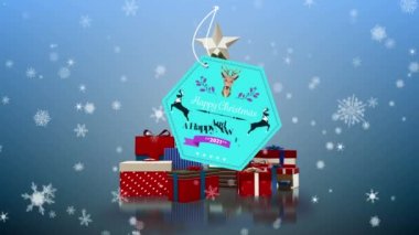 Mutlu noeller ve yeni yıl mesajlaşmaları mavi arka planda Noel hediyelerine karşı asılıyor. Noel şenliği ve yeni yıl kutlaması konsepti