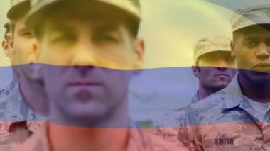 Çeşitli askerlerin üzerinde dalgalanan Kolumbia bayrağı animasyonu. Silahlı kuvvetler, kamu savunması, vatanseverlik ve bağımsızlık kavramı dijital olarak oluşturulmuş video.