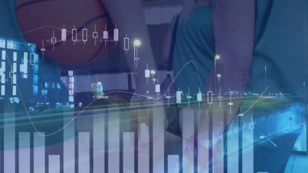 Анімація Обробки Фінансових Даних Над Різноманітною Групою Баскетболісток Спортзалі Спорт — стокове відео