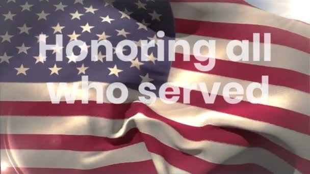 Честь Служил День Ветеранов Текст Против Размахивания Американским Флагом Пятном — стоковое видео