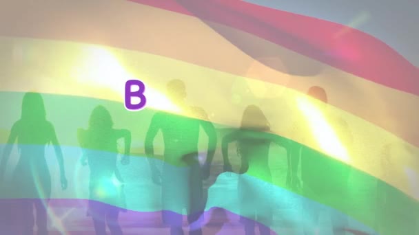 虹の旗の上に優しいテキストとジャンプの人々のアニメーション Lgbtq誇りと平等のお祝いの概念デジタル生成されたビデオ — ストック動画