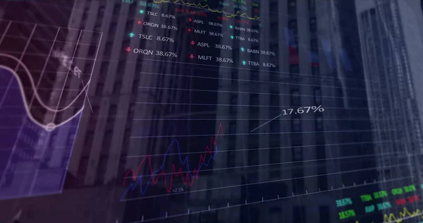 Aktiemarknad Och Finansiell Databehandling Mot Höga Byggnader Bakgrunden Globalt Finans — Stockfoto
