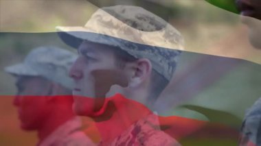 Çeşitli erkek askerler üzerinde Rusya bayrağının animasyonu. Ordu, sivil savunma, vatanseverlik konsepti dijital olarak oluşturulmuş video.
