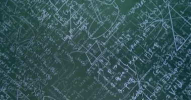 Yeşil arka planda matematik formüllerinin animasyonu. küresel bilim, bağlantılar ve dijital arayüz konsepti dijital olarak oluşturulmuş video.