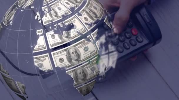 Animacja Globu Zrobiona Dolarów Nad Terminalem Płatniczym Globalne Finanse Pieniądze — Wideo stockowe